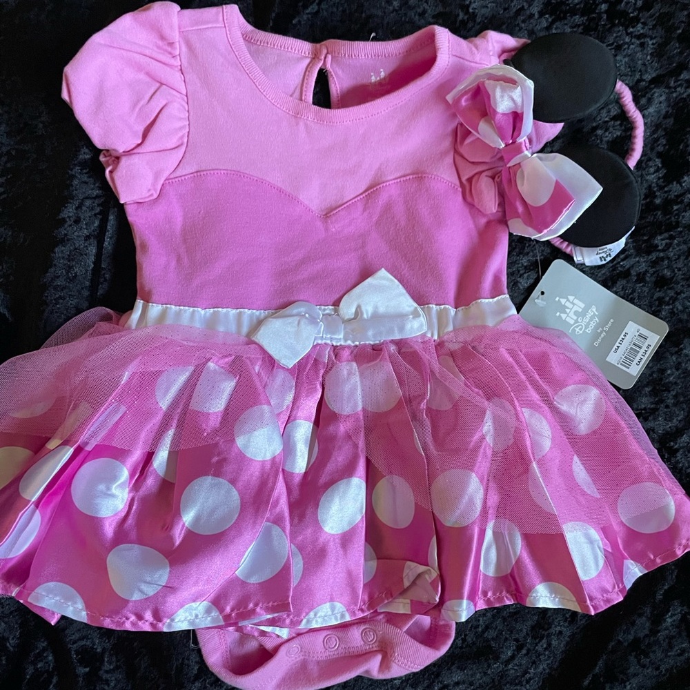 Disney Minnie Mouse Onesie (NWT)